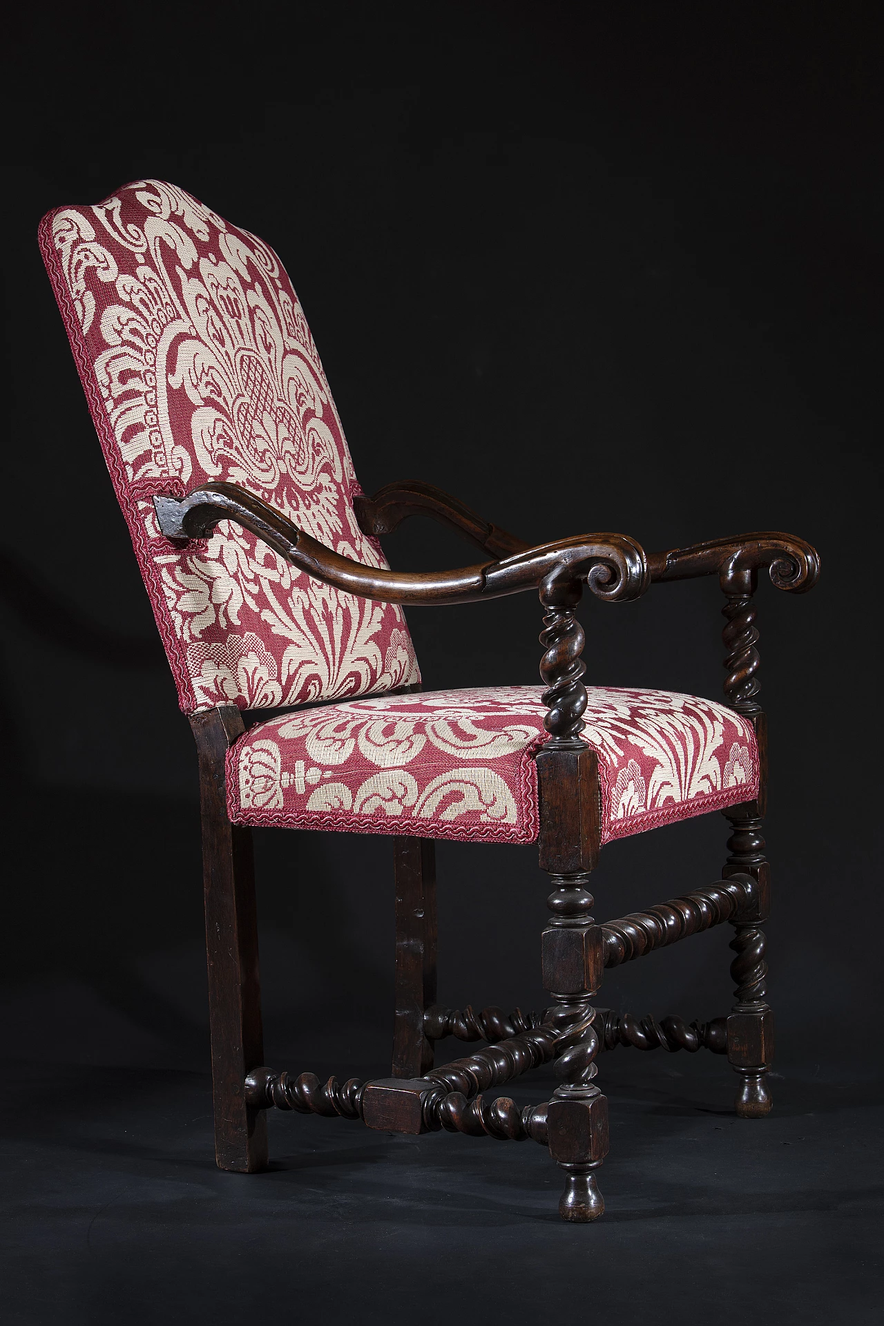 6 Walnut spool armchairs, 17th century 7